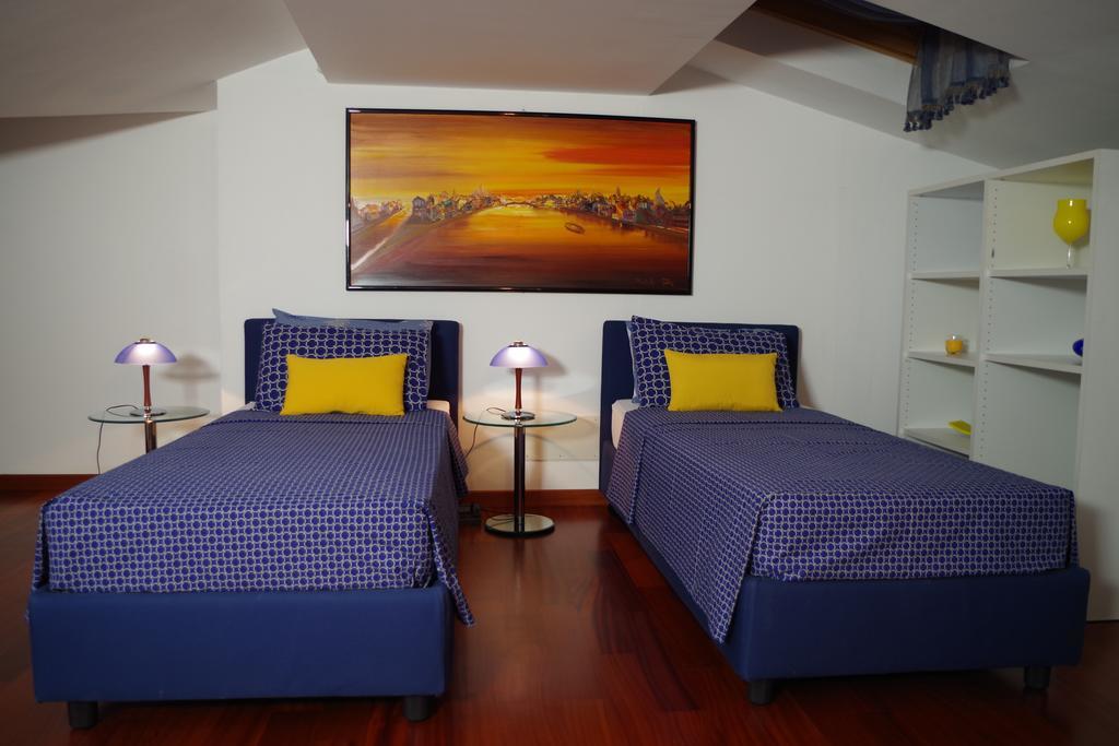 أسّاغو B&B Independente الغرفة الصورة